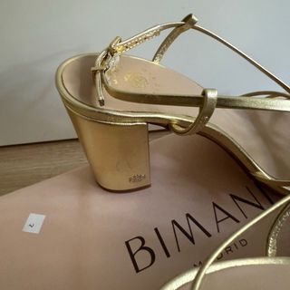 Tacones Bimani Dorados