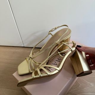 Tacones Bimani Dorados