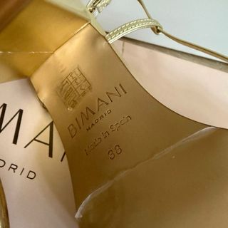 Tacones Bimani Dorados