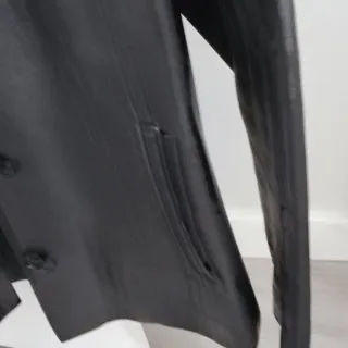 Chaqueta de Piel Negra