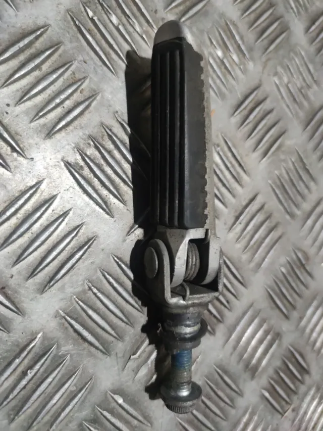 Estribera Suzuki SV 650 Delantera Derecha