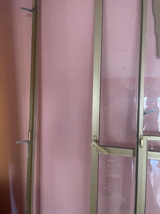 Puertas y ventanas aluminio dorado