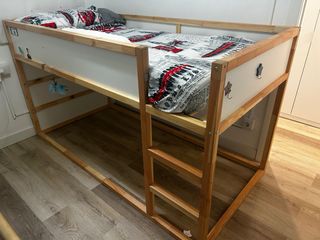 Litera infantil con tienda espacial