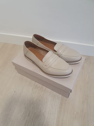 Zapatos planos mujer beige