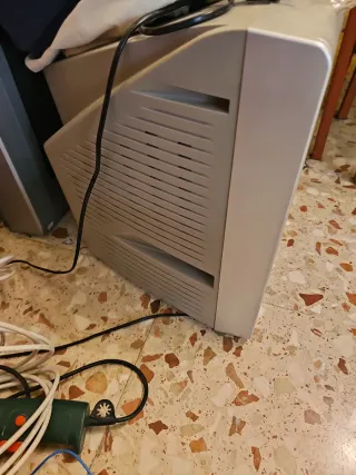 Televisión Sanyo Plata