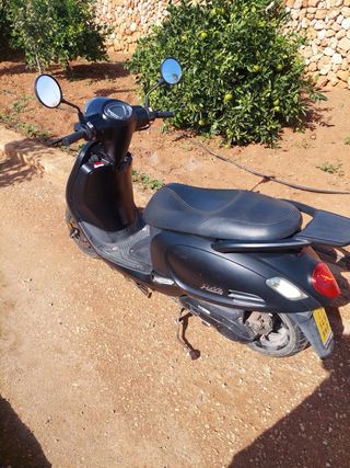 Moto SYM Fiddle 49cc Negra