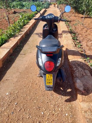 Moto SYM Fiddle 49cc Negra