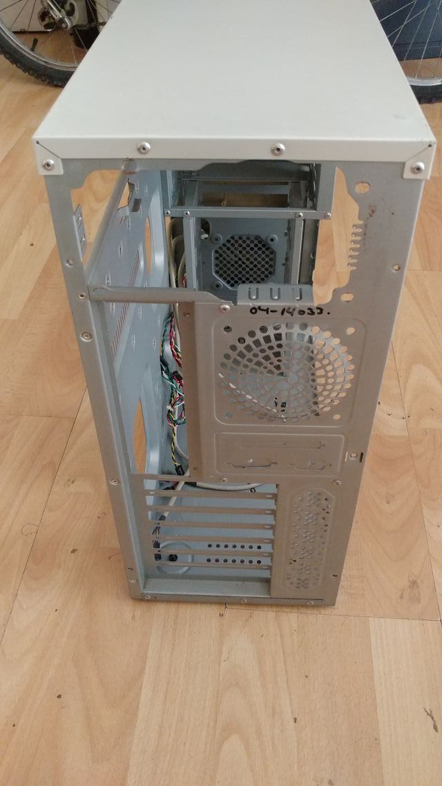 caja chasis ATX ordenador diseño W2000