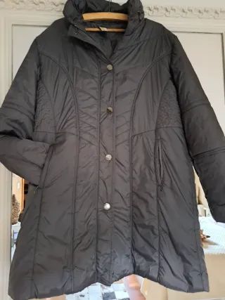 Abrigo Negro Talla XL para Frío y Lluvia