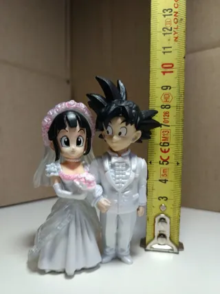 Figura Goku y Chichi Boda Dragon Ball