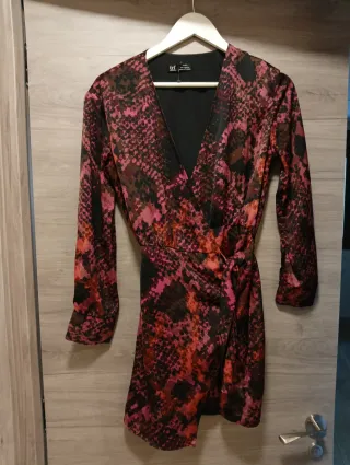 Vestido Zara corto estampado estilo batín