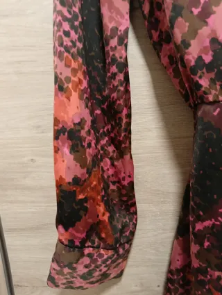 Vestido Zara corto estampado estilo batín