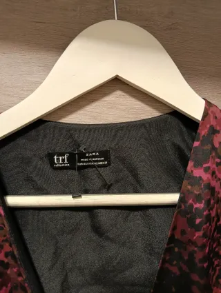 Vestido Zara corto estampado estilo batín