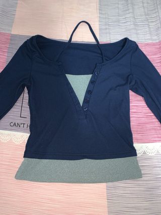 Camiseta manga larga azul y gris