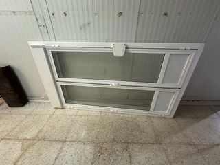Cierre de balcón con persiana 