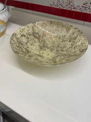Centrotavola in vetro beige e oro