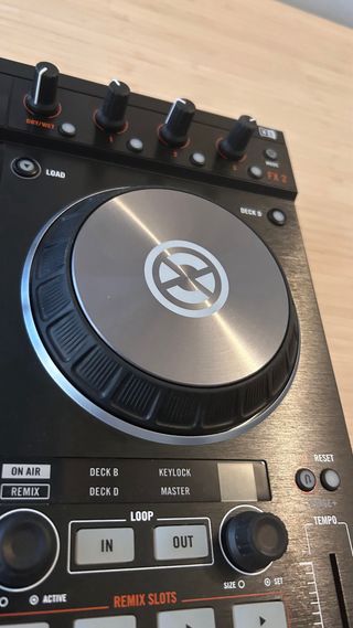 Controlador DJ Native Instruments Traktor S4 MKII