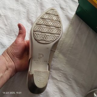 Zapatos Pitillos dorados destalonados T.35