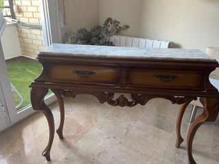 Mesa de entrada madera maciza y mármol.