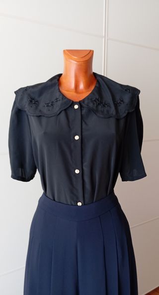 Blusa vintage con cuello Peter Pan. Nueva.