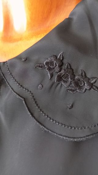 Blusa vintage con cuello Peter Pan. Nueva.