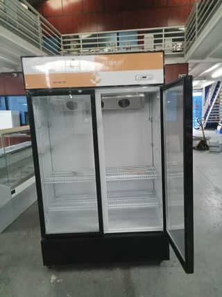 Nevera expositora refrigerada