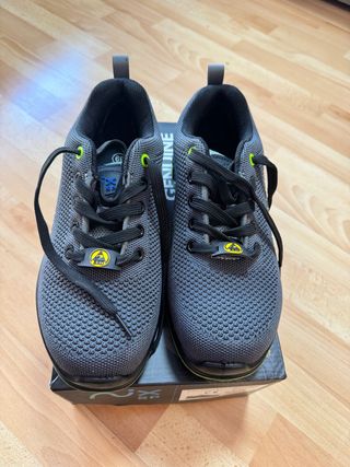 Zapatos de seguridad NUX grises y verdes talla 39