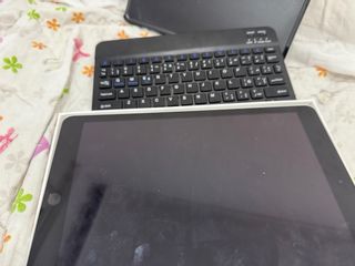 iPad 9ª Gen + Teclado Bluetooth 