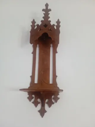 Capilla de madera antigua