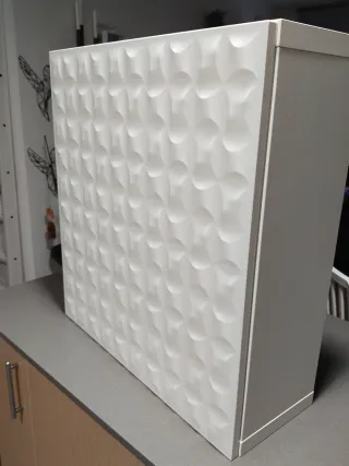 Módulo Besta con puerta blanco.

