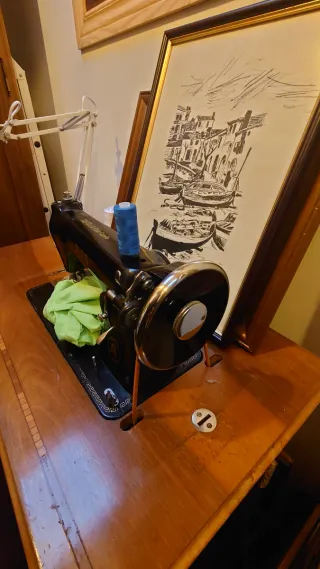 Máquina de coser ALFA