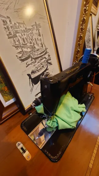 Máquina de coser ALFA