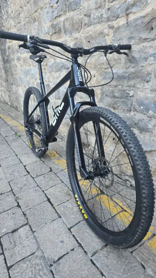 Bicicleta BMC TowStroke 01 Four Carbono XL29