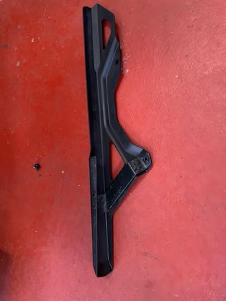 Cubre cadena Suzuki V-Strom 800 2024