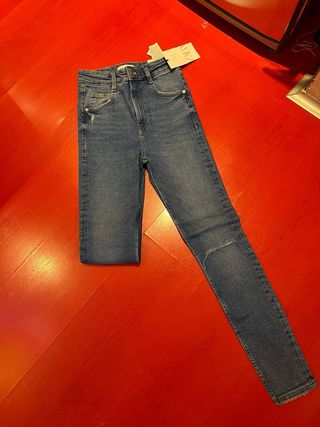 Pantalón pitillo Zara azul