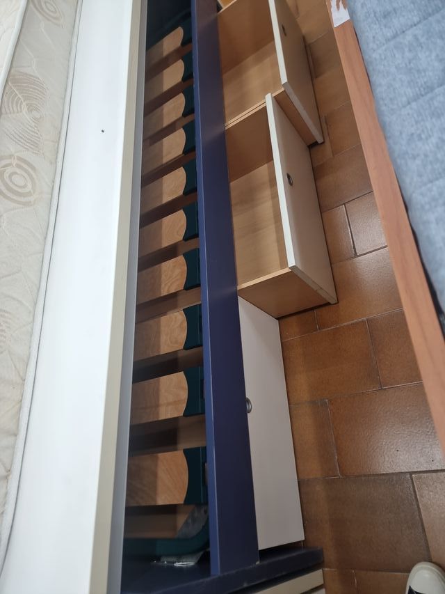 Cama nido con cajones y armario