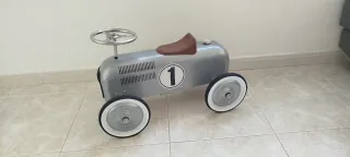 Correpasillos tipo coche
