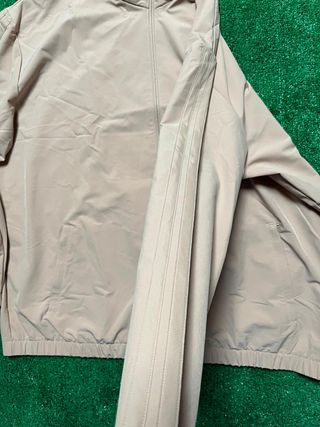 Chaqueta deportiva Adidas beige cremallera complet