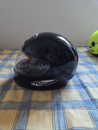 Casco de moto Nitro negro