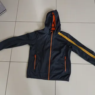 Giacca mezza stagione con cappuccio