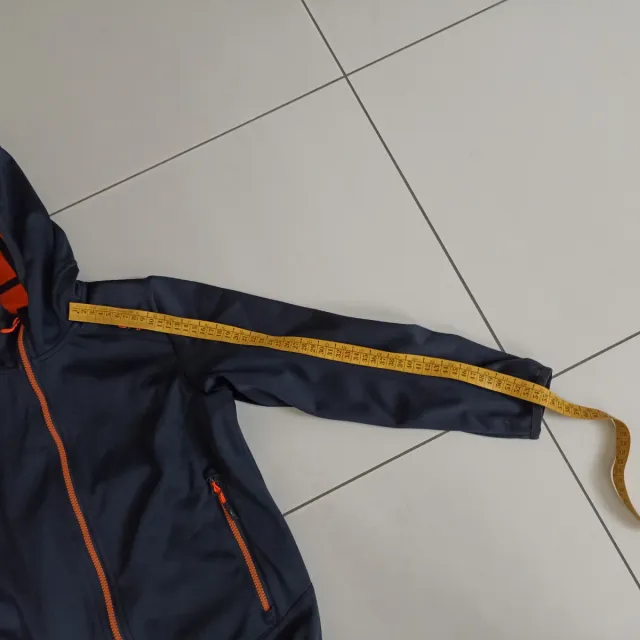 Giacca mezza stagione con cappuccio