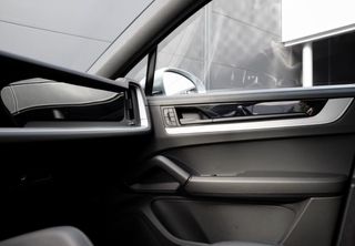 Porsche Cayenne Coupe E-Hybrid 