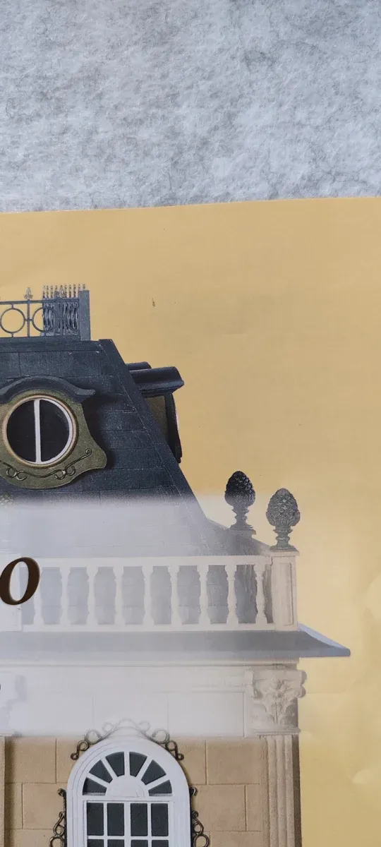 Piñas decorativas palacio muñecas