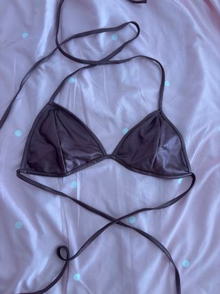 Bikini marrón con tiras