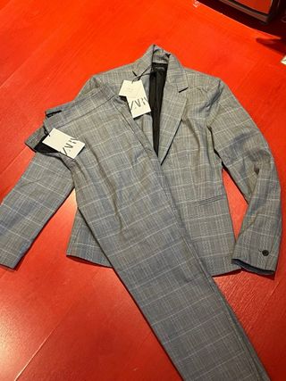 Traje Zara Chaqueta y Pantalón Gris Talla M