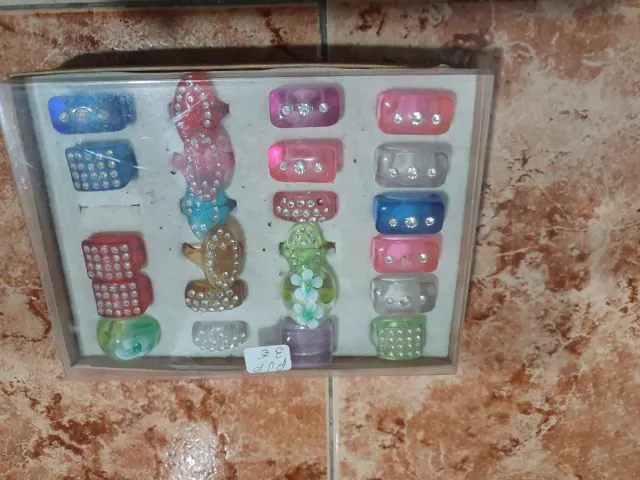Set de Anillos Multicolor con Brillantes