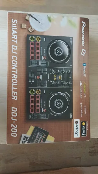 Controlador DJ Pioneer DDJ-200