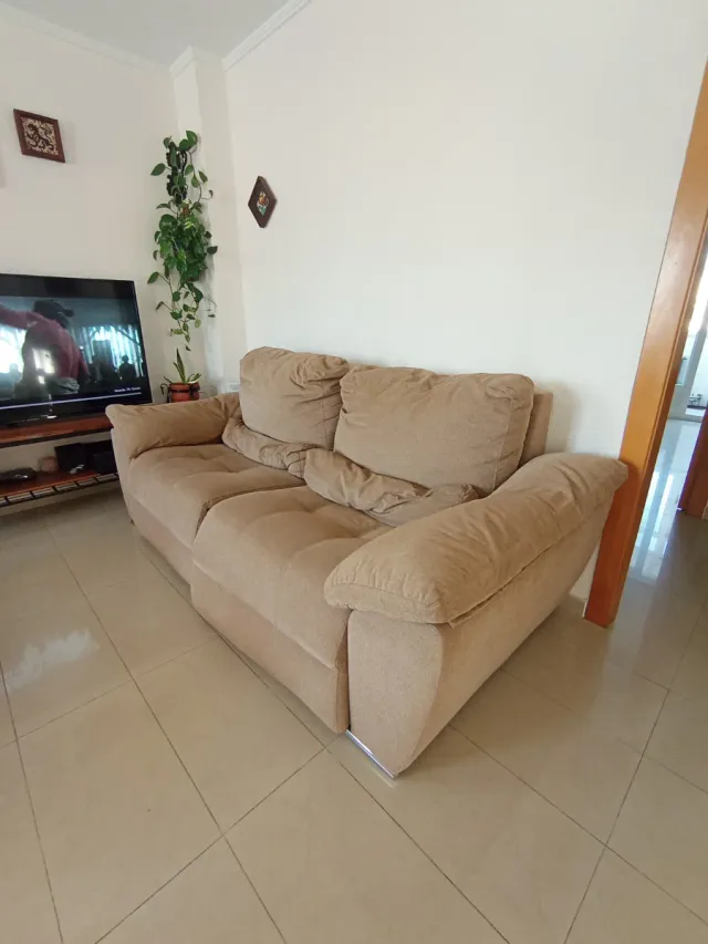 Sofá reclinable eléctrico beige