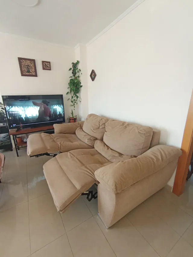 Sofá reclinable eléctrico beige