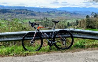 Bicicleta carretera Cube attain gtc pro disc 2016